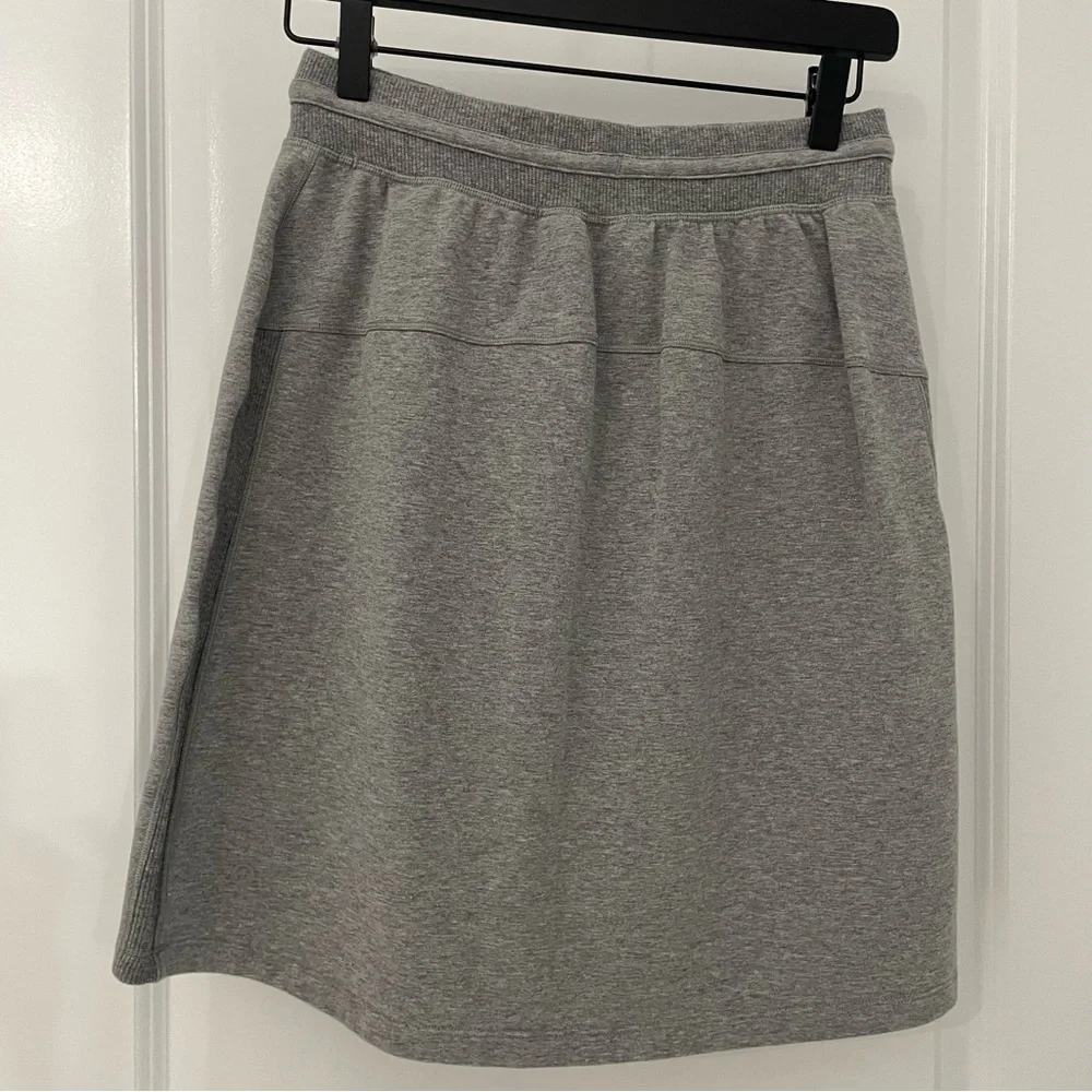 Lululemon Start Anew Skirt Heathered Medium Grey Pull On Casual.         B24